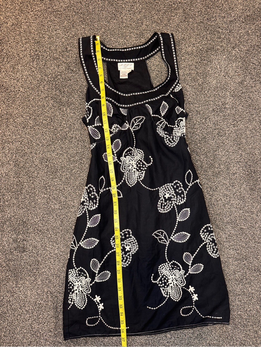 M.S.S.P Max Studio Black, Floral Embroidered Sleeveless Dress Lined Size Medium - Picture 8 of 11